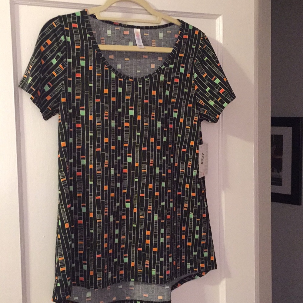 Small Classic T Lularoe NWT
